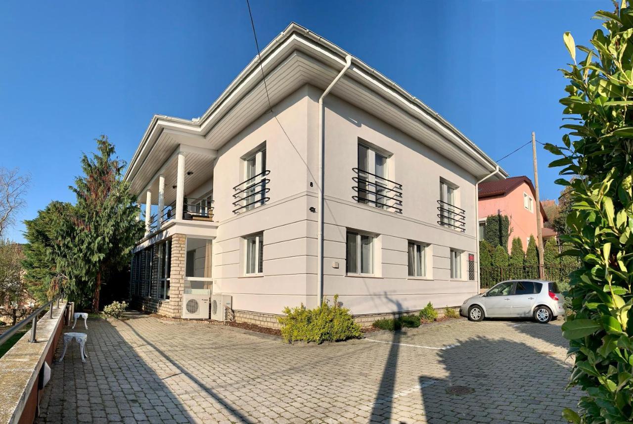 Koi Apartman Balatonalmádi Exterior photo